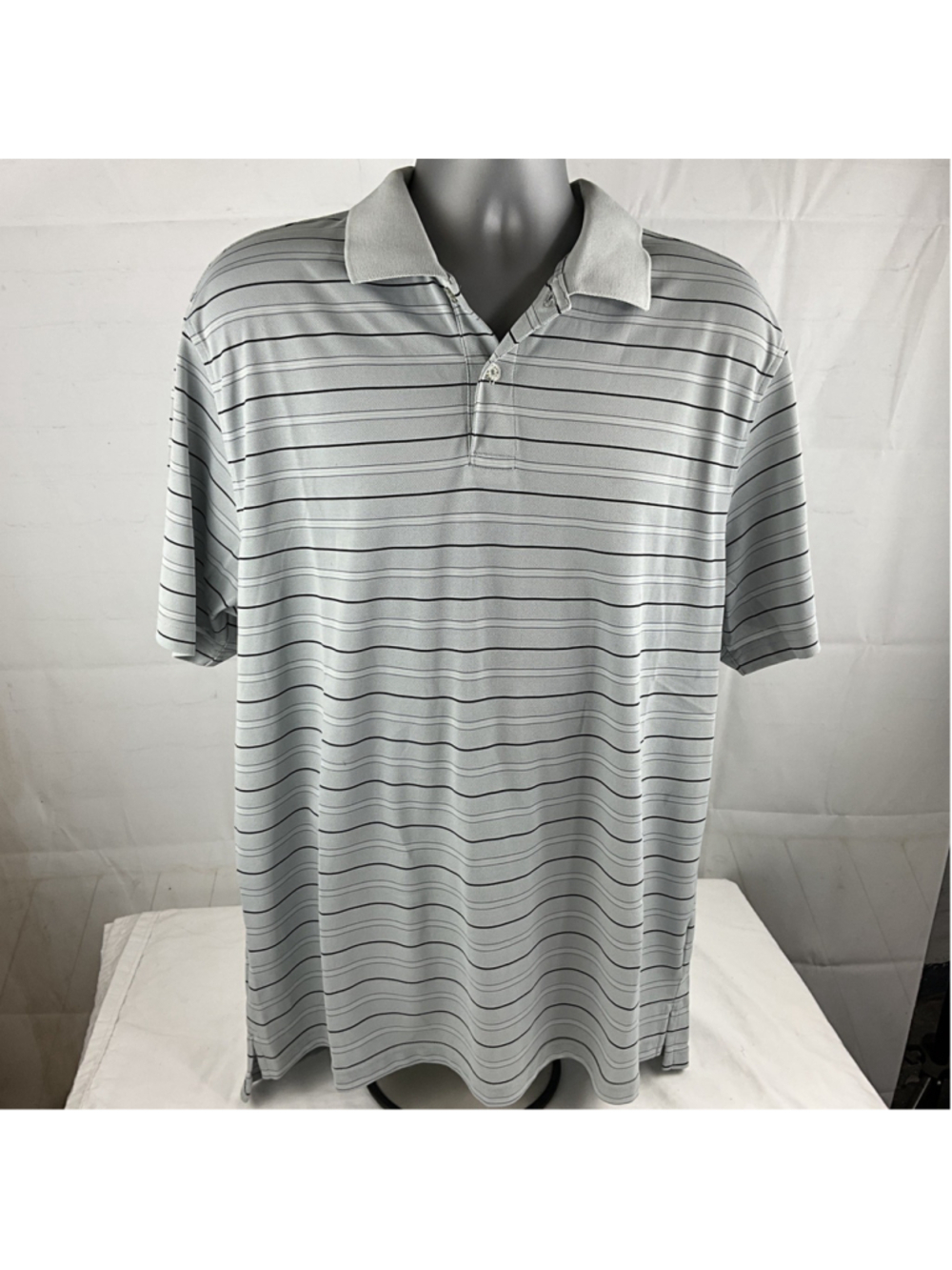 Men’s Izod Golf X-treme Function Polo Size XL Green Gray Stripe Euc